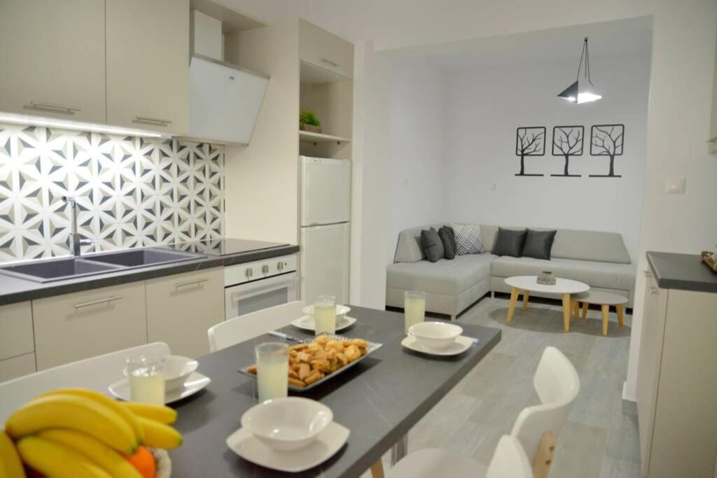 אדאמאס Alisahni Apartment מראה חיצוני תמונה