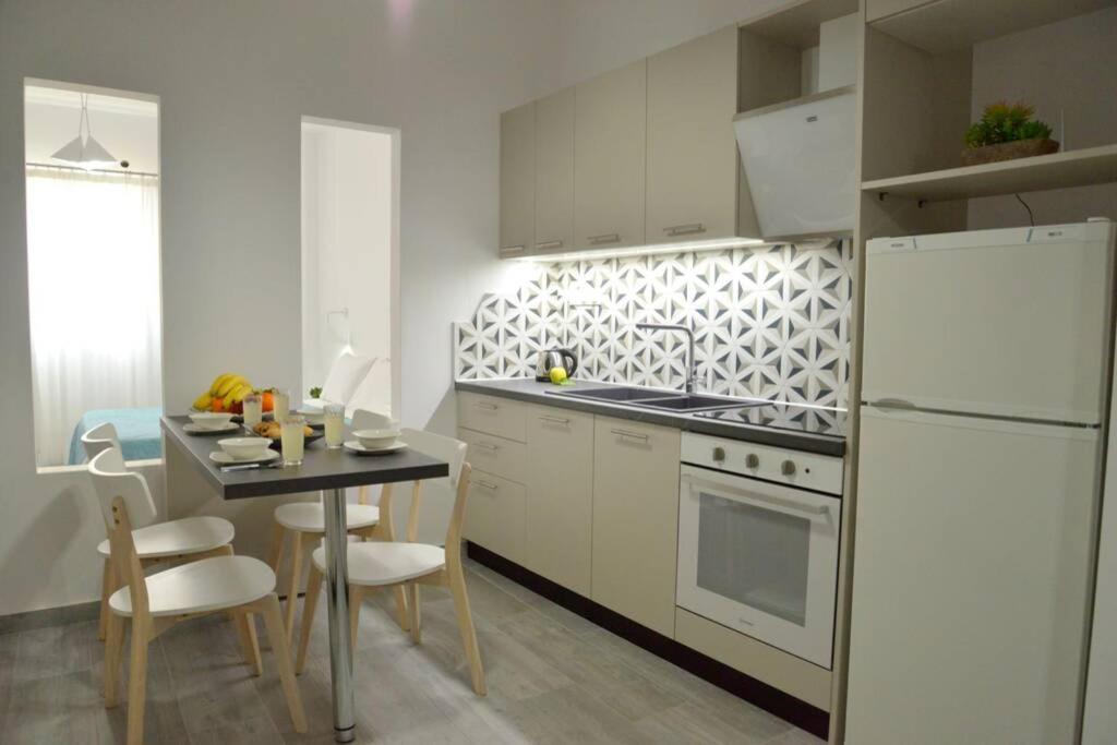 אדאמאס Alisahni Apartment מראה חיצוני תמונה